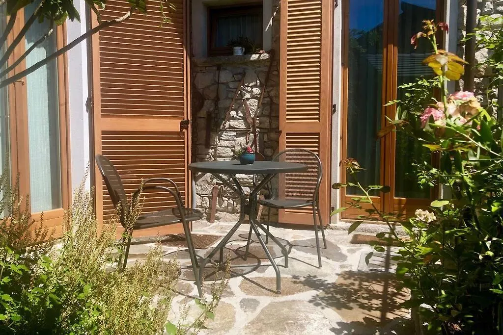 Casa vacanze La Poulerie - Suite Dépendance Gera Lario Italia
